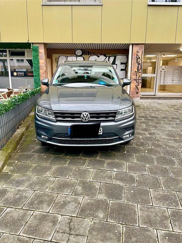 Gebraucht VW Tiguan 190 PS (139 kW) 2019 Grau SUV