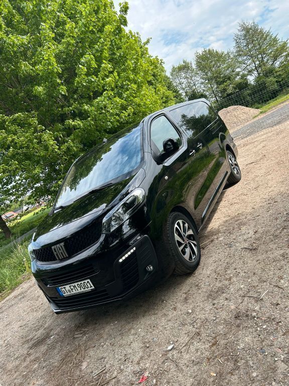 Schwarz Gebraucht 2022 Fiat Scudo Van / Kleinbus | 22.900 € (Guter Preis) - Bild 1/4