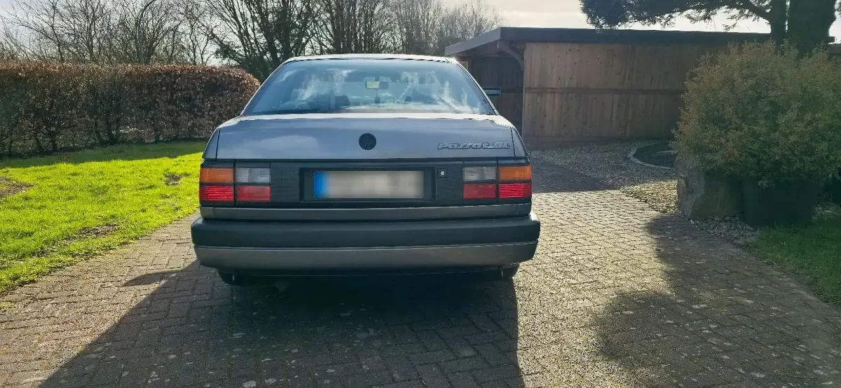 Gebraucht VW Passat 90 PS (66 kW) 1990 Limousine
