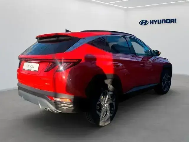 Gebraucht Hyundai Tucson Trend 230 PS (169 kW) 2024 Rot SUV