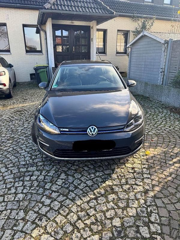 Grau Gebraucht 2020 VW Golf Limousine | 15.250 € (Fairer Preis) - Bild 1/4