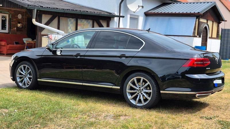 Gebraucht VW Passat Highline 150 PS (110 kW) 2014 Schwarz Limousine