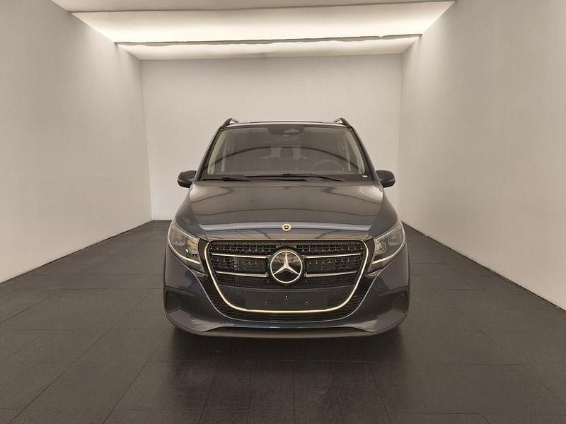Gebraucht Mercedes V250 Style 190 PS (139 kW) 2025 Sodalithblau met. Van / Kleinbus