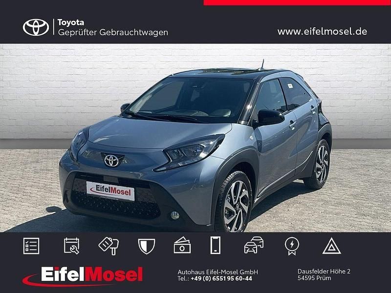 Schwarz Neu 2025 Toyota Aygo X SUV | 20.490 € (Teuer) - Bild 1/4