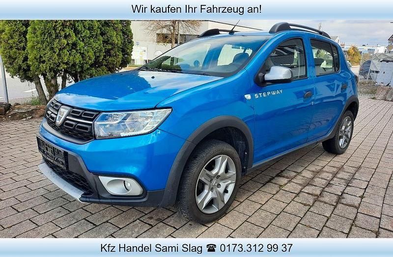 Blau Gebraucht 2020 Dacia Sandero Anniversary Limousine | 6.990 € (Superpreis) - Bild 1/4