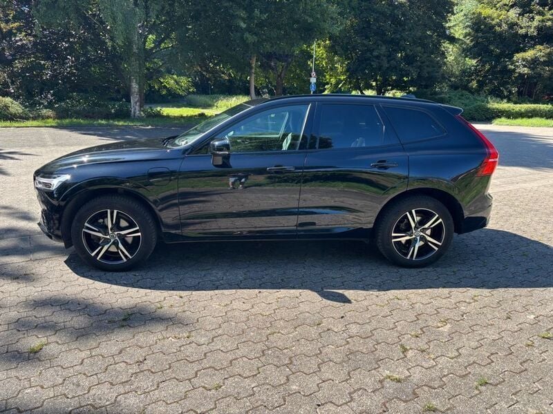 Schwarz Gebraucht 2021 Volvo XC60 R-Design SUV | 38.555 € (Fairer Preis) - Bild 1/4