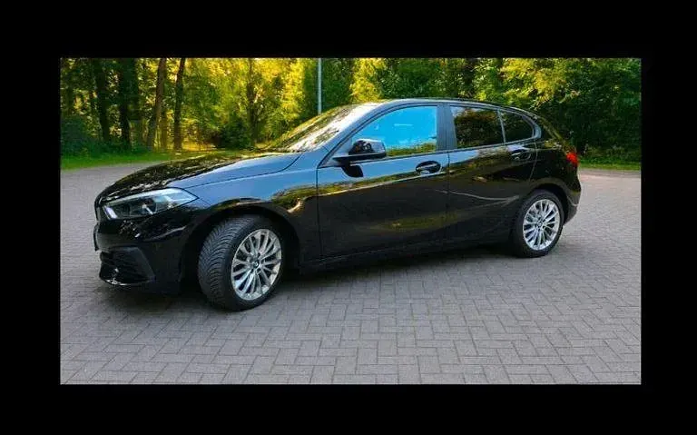 Gebraucht BMW 118 Advantage 140 PS (102 kW) 2020 Schwarz Kleinwagen