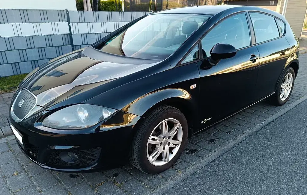 Second-hand Seat Leon Copa 105 CP (77 kW) 2011 Negru Hatchback