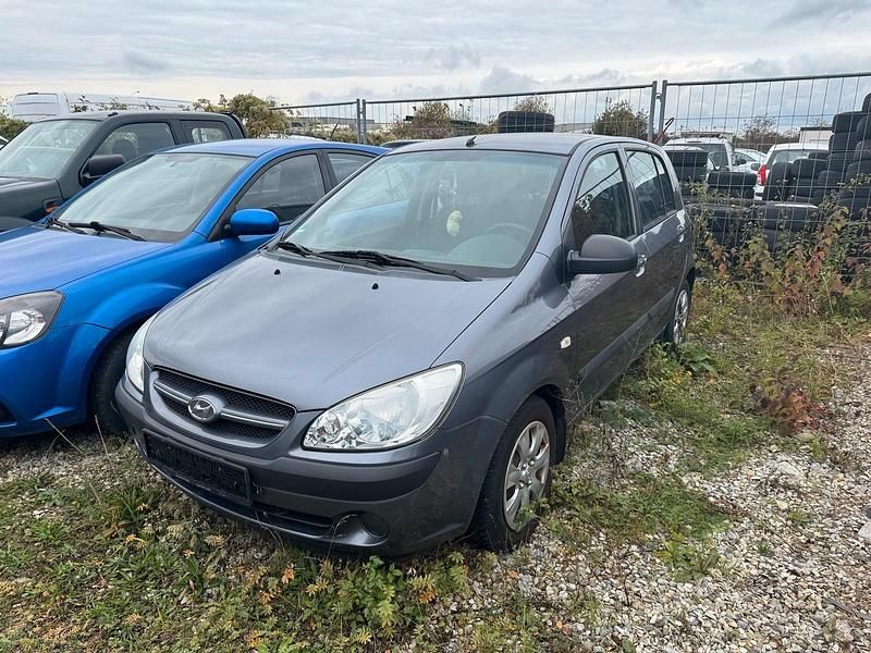 Grau Gebraucht 2009 Hyundai Getz Kleinwagen | 990 € (Superpreis) - Bild 1/4