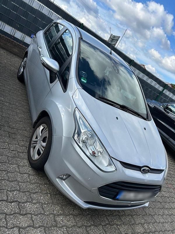 Silber Gebraucht 2014 Ford B-MAX Trend Van / Kleinbus | 5.499 € (Etwas zu teuer) - Bild 1/4