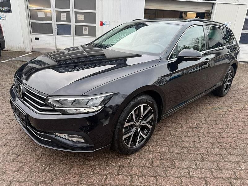 Schwarz Gebraucht 2023 VW Passat Business Kombi | 27.990 € (Fairer Preis) - Bild 1/4
