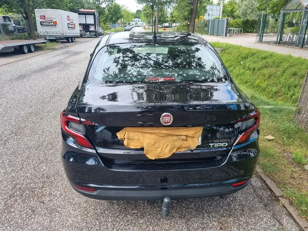 Gebraucht Fiat Tipo 131 PS (96 kW) 2025 Schwarz Limousine