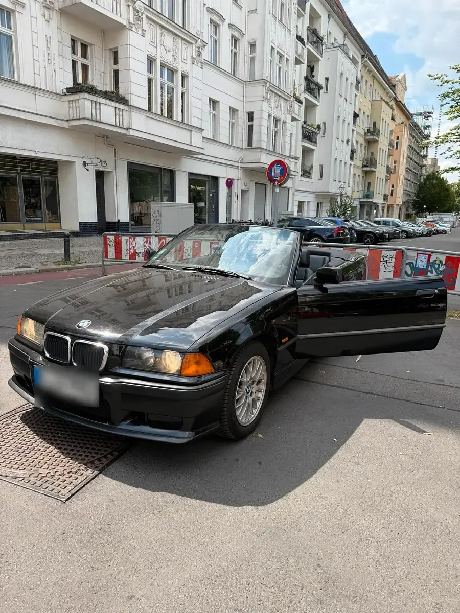Gebraucht BMW 318 Cabriolet M Sport 115 PS (84 kW) 1997 Schwarz Cabrio