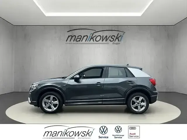 Używany Audi Q2 S-Line 110 KM (80 kW) 2025 Szary SUV