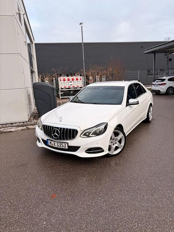 Schwarz Gebraucht 2015 Mercedes E200 Limousine | 9.000 € (Guter Preis) - Bild 1/1