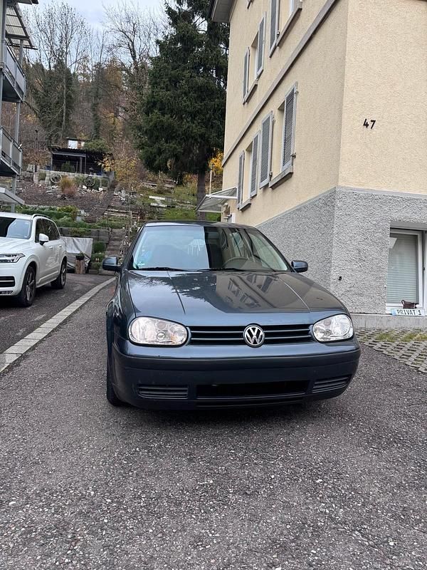 Grau Gebraucht 1998 VW Golf IV Kleinwagen | 650 € (Superpreis) - Bild 1/4