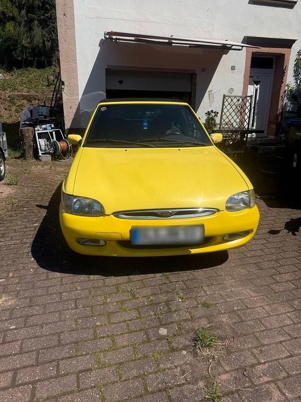 Gebraucht Ford Escort Cabriolet 98 PS (72 kW) 1996 Gelb Cabrio