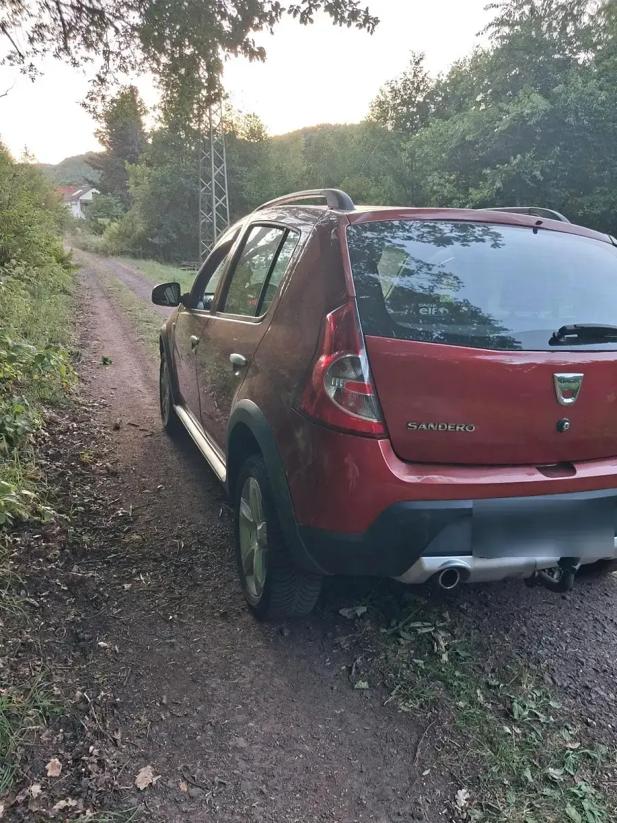 Gebraucht Dacia Sandero Stepway 88 PS (64 kW) 2012 Rot Kleinwagen
