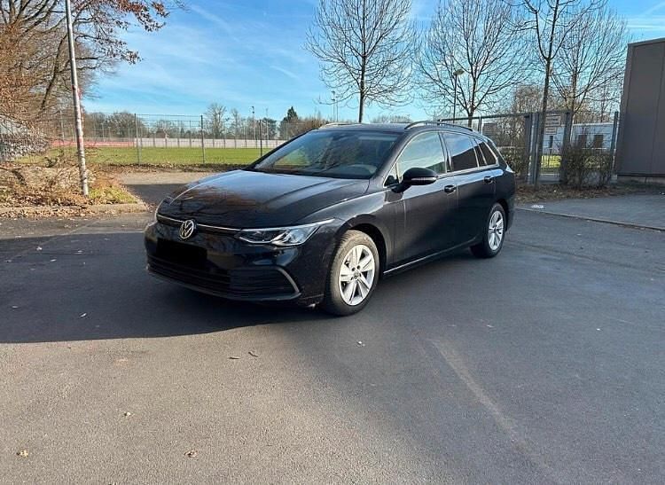 Schwarz Gebraucht 2025 VW Golf VIII Life Kombi | 15.900 € (Superpreis) - Bild 1/4