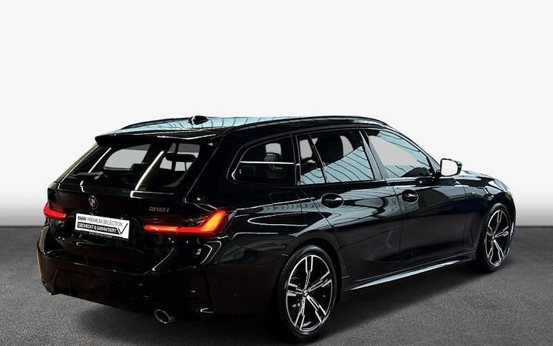 Gebraucht BMW 318 Performance 156 PS (114 kW) 2023 Saphirschwarz metallic Kombi