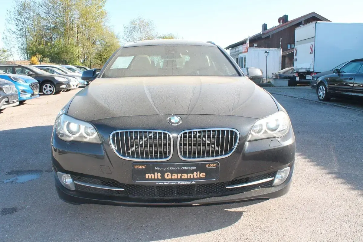 Gebraucht BMW 523 204 PS (150 kW) 2010 Grau Kombi
