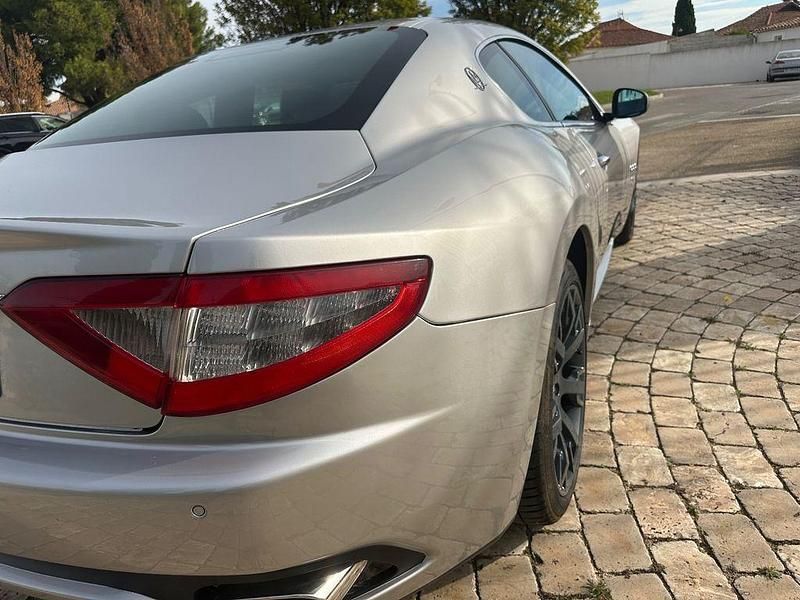 Gebraucht Maserati Granturismo 441 PS (324 kW) 2009 Silber Coupé