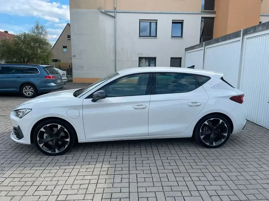 Usata Cupra Leon 204 CV (150 kW) 2022 Bianco Berlina
