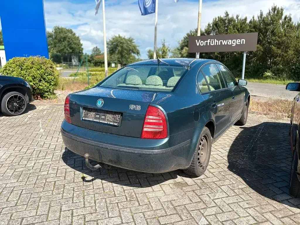 Gebraucht Skoda Superb 131 PS (96 kW) 2004 Grün Limousine
