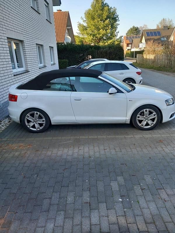 Gebraucht Audi A3 Cabriolet S-Line 140 PS (102 kW) 2011 Weiß Cabrio