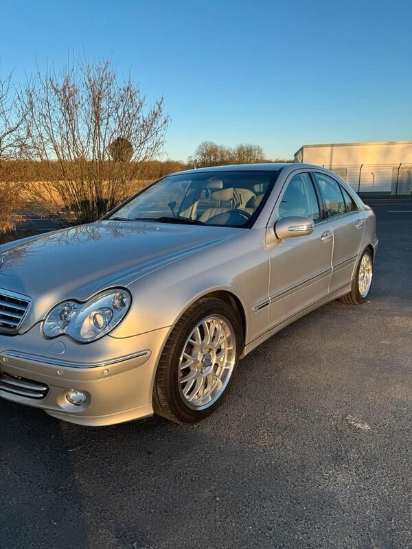 Silber Gebraucht 2004 Mercedes C200 Limousine | 7.000 € (Teuer) - Bild 1/4
