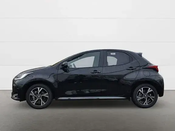 Gebraucht Toyota Yaris Comfort 116 PS (85 kW) 2025 Schwarz Kleinwagen
