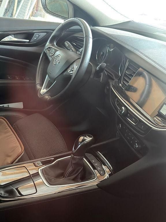 Gebraucht Opel Insignia Dynamic 165 PS (121 kW) 2017 Grün Kombi