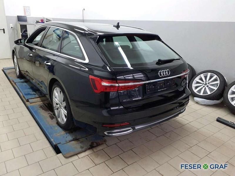 Gebraucht Audi A6 Ambiente 265 PS (194 kW) 2023 Mythosschwarz metallic Kombi