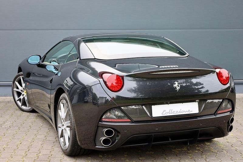 Gebraucht Ferrari California 460 PS (338 kW) 2010 Nero setoso Cabrio