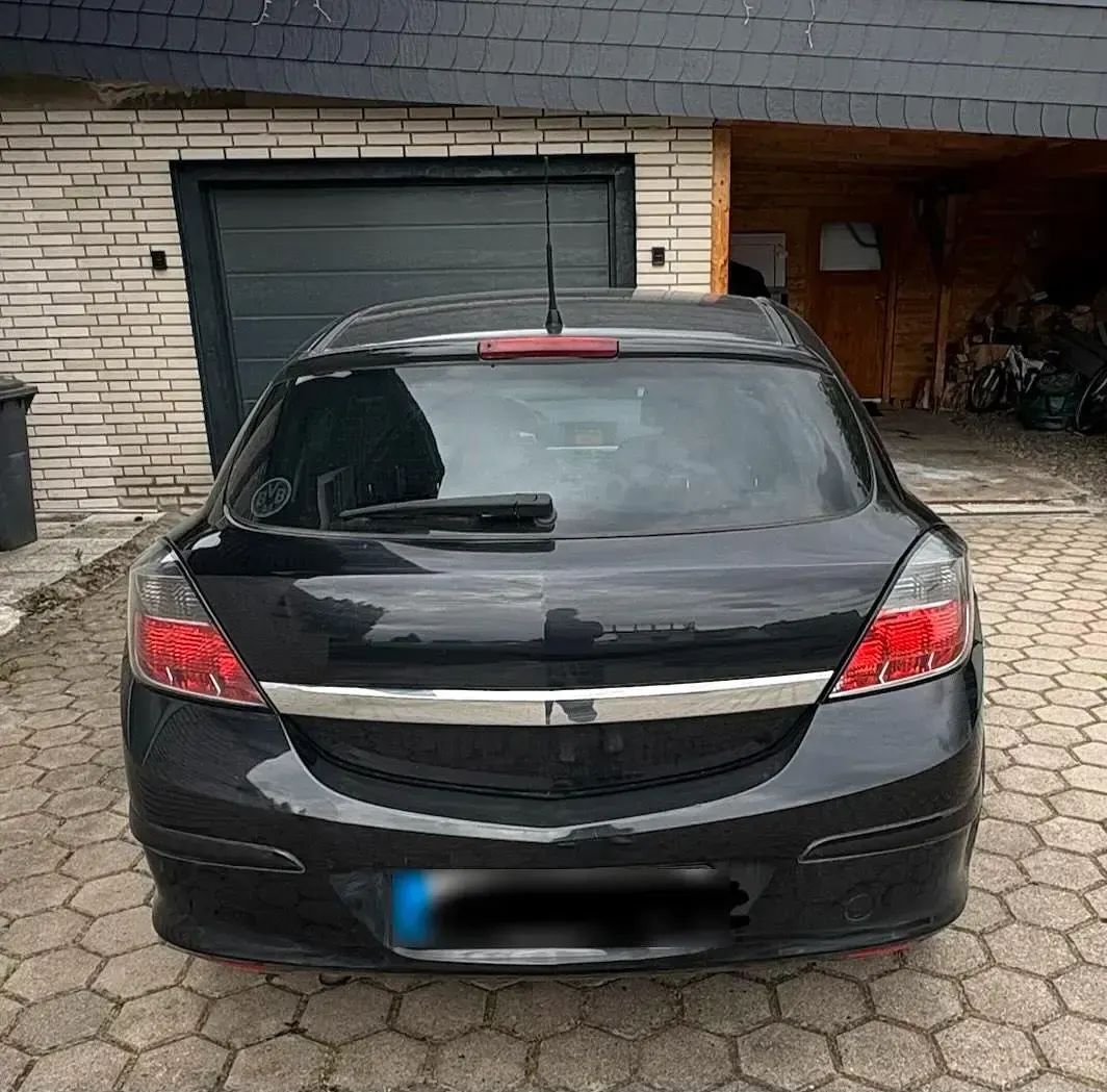 Gebraucht Opel Astra OPC 105 PS (77 kW) 2010 Schwarz Kleinwagen