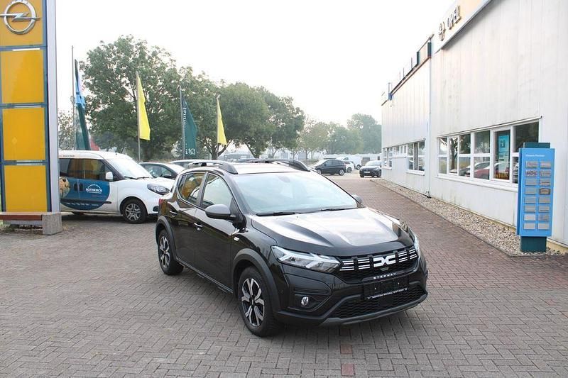 Gebraucht Dacia Sandero Expression 110 PS (80 kW) 2023 Schwarz Kleinwagen