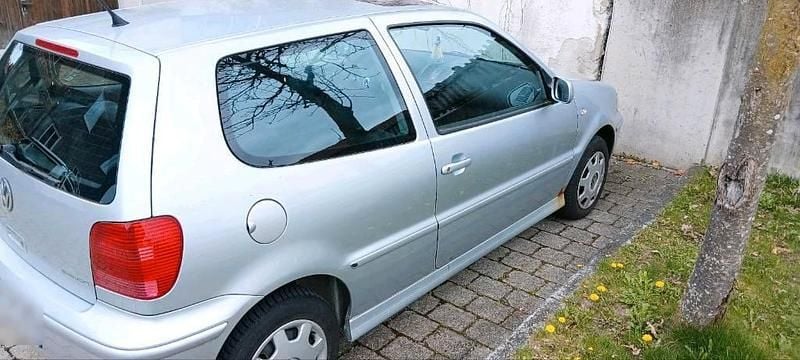 Used VW Polo 60 HP (44 kW) 2001 Silver Hatchback