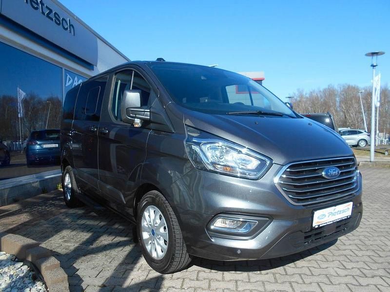 Gebraucht Ford Tourneo Trend 131 PS (96 kW) 2021 Grau Van / Kleinbus