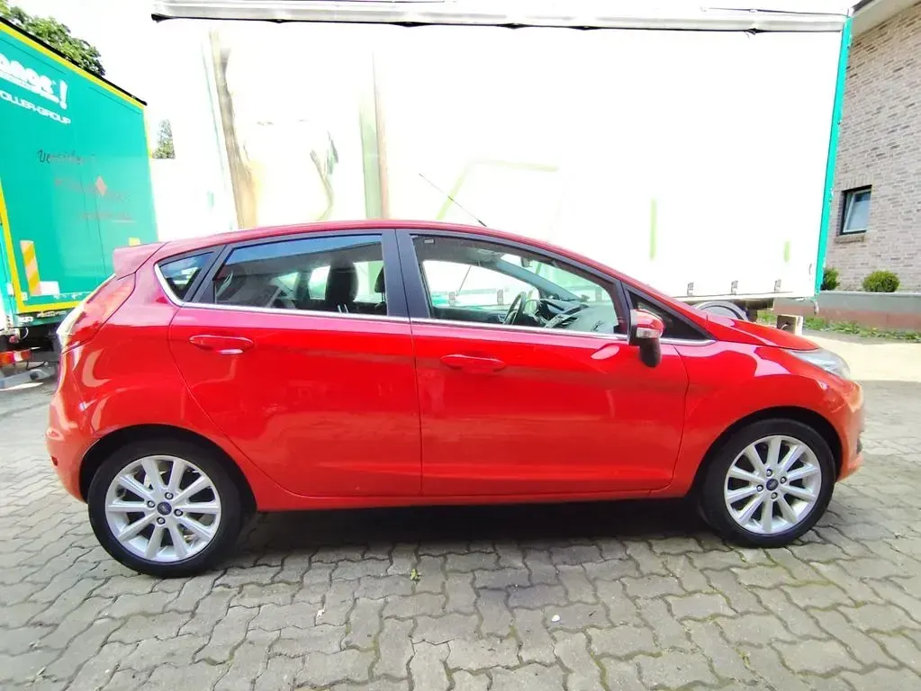 Usata Ford Fiesta ST-Line 125 CV (91 kW) 2017 Rosso Utilitaria