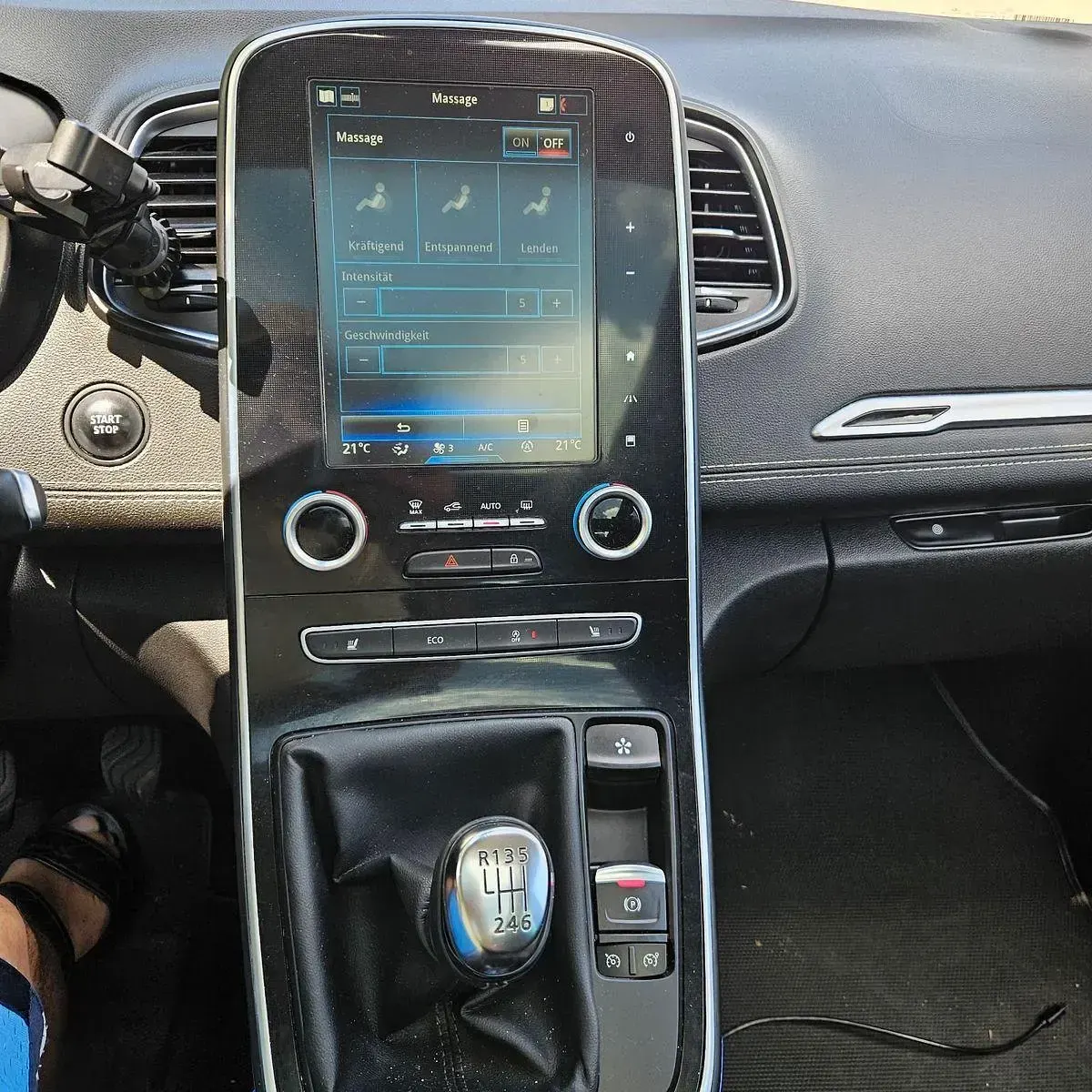 Gebraucht Renault Scénic III Bose Edition 132 PS (97 kW) 2017 Schwarz Van / Kleinbus