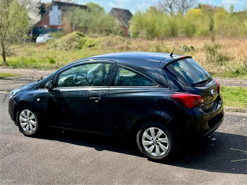 Gebraucht Opel Corsa 90 PS (66 kW) 2015 Schwarz Kleinwagen