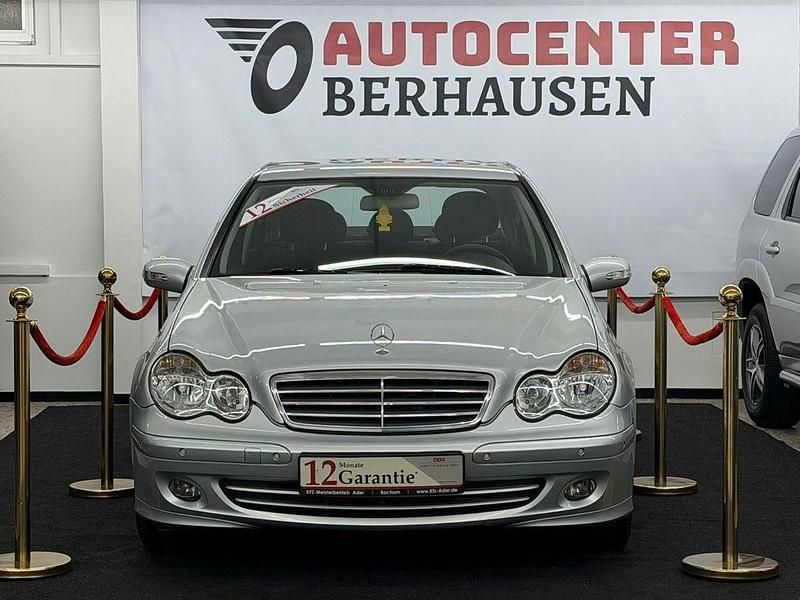 Silber Gebraucht 2007 Mercedes C180 Limousine | 8.999 € (Etwas zu teuer) - Bild 1/4