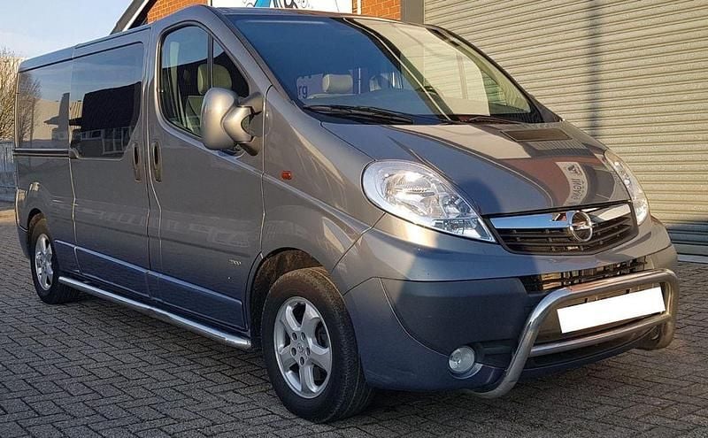 Gebraucht Opel Vivaro 114 PS (83 kW) 2013 Grau Van / Kleinbus