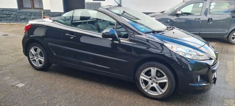 Schwarz Gebraucht 2011 Peugeot 207 Cabrio | 5.600 € (Etwas zu teuer) - Bild 1/4