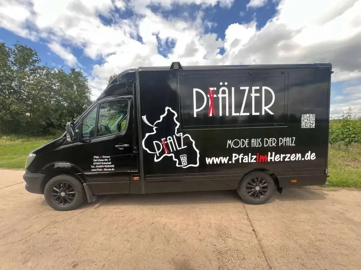Gebraucht Mercedes Sprinter 163 PS (119 kW) 2016 Schwarz Van
