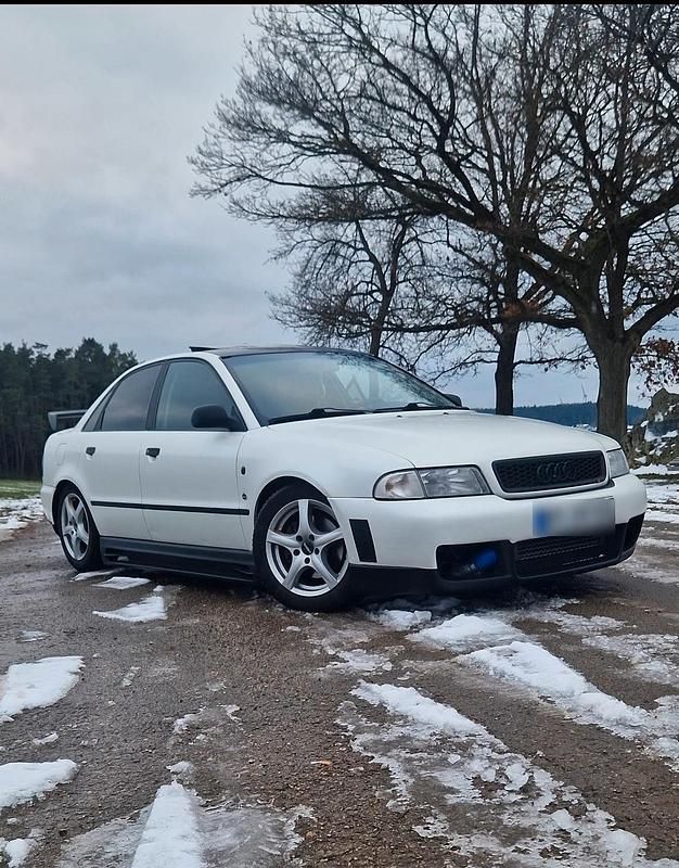 Gebraucht Audi A4 150 PS (110 kW) 1995 Rot Limousine
