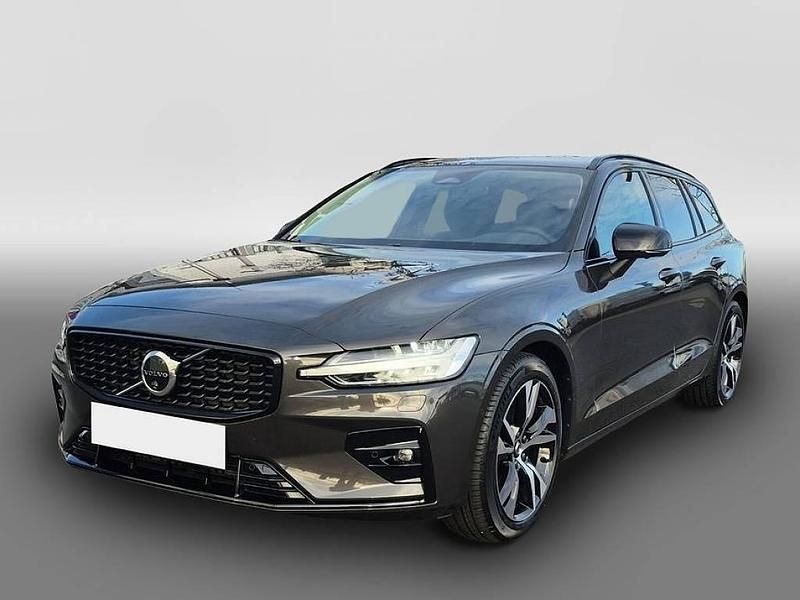 Gebraucht Volvo V60 Plus 197 PS (144 kW) 2025 Grau Kombi