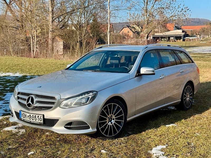 Gebraucht Mercedes E220 Avantgarde 170 PS (125 kW) 2015 Silber Kombi