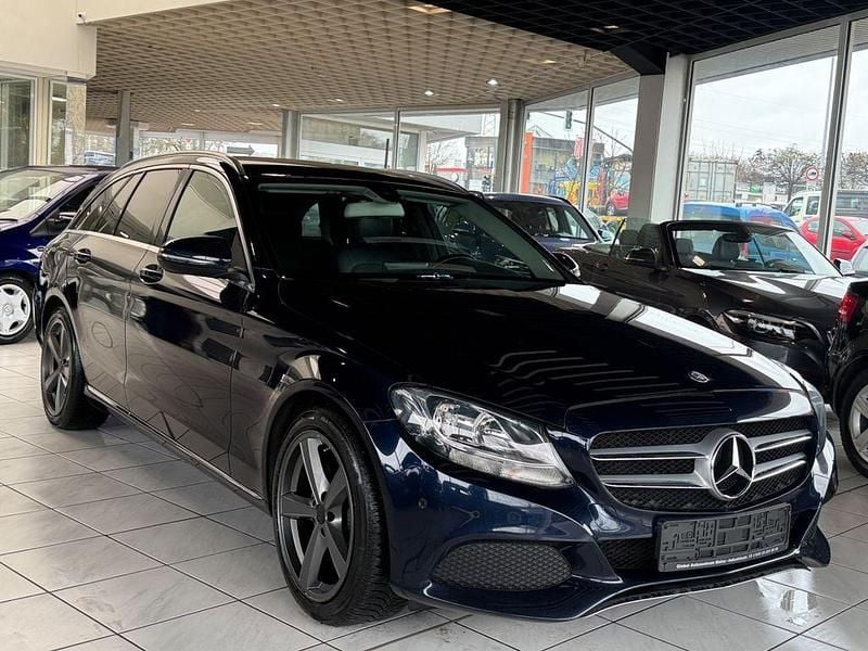 Gebraucht Mercedes C180 116 PS (85 kW) 2016 Blau Kombi