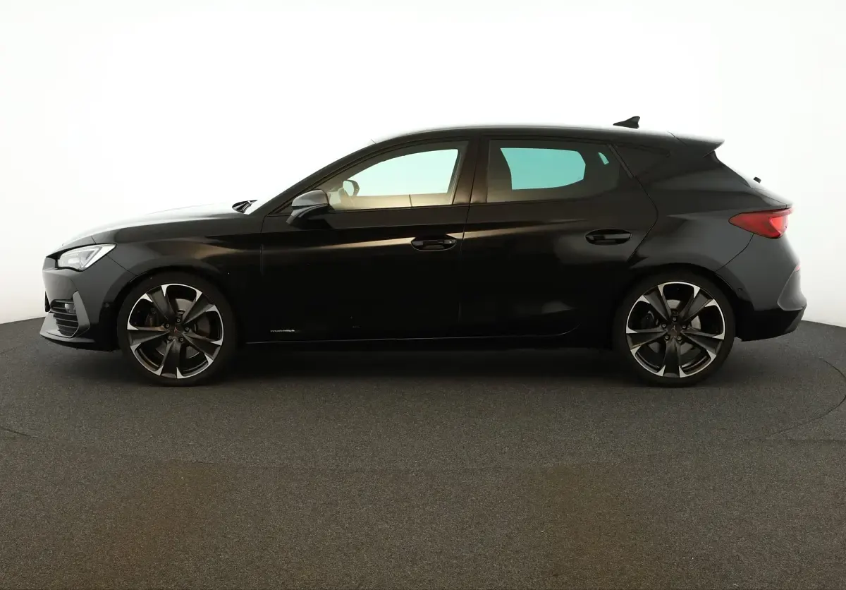 Gebraucht Cupra Leon VZ 245 PS (180 kW) 2024 Mitternachtsschwarz metallic SUV